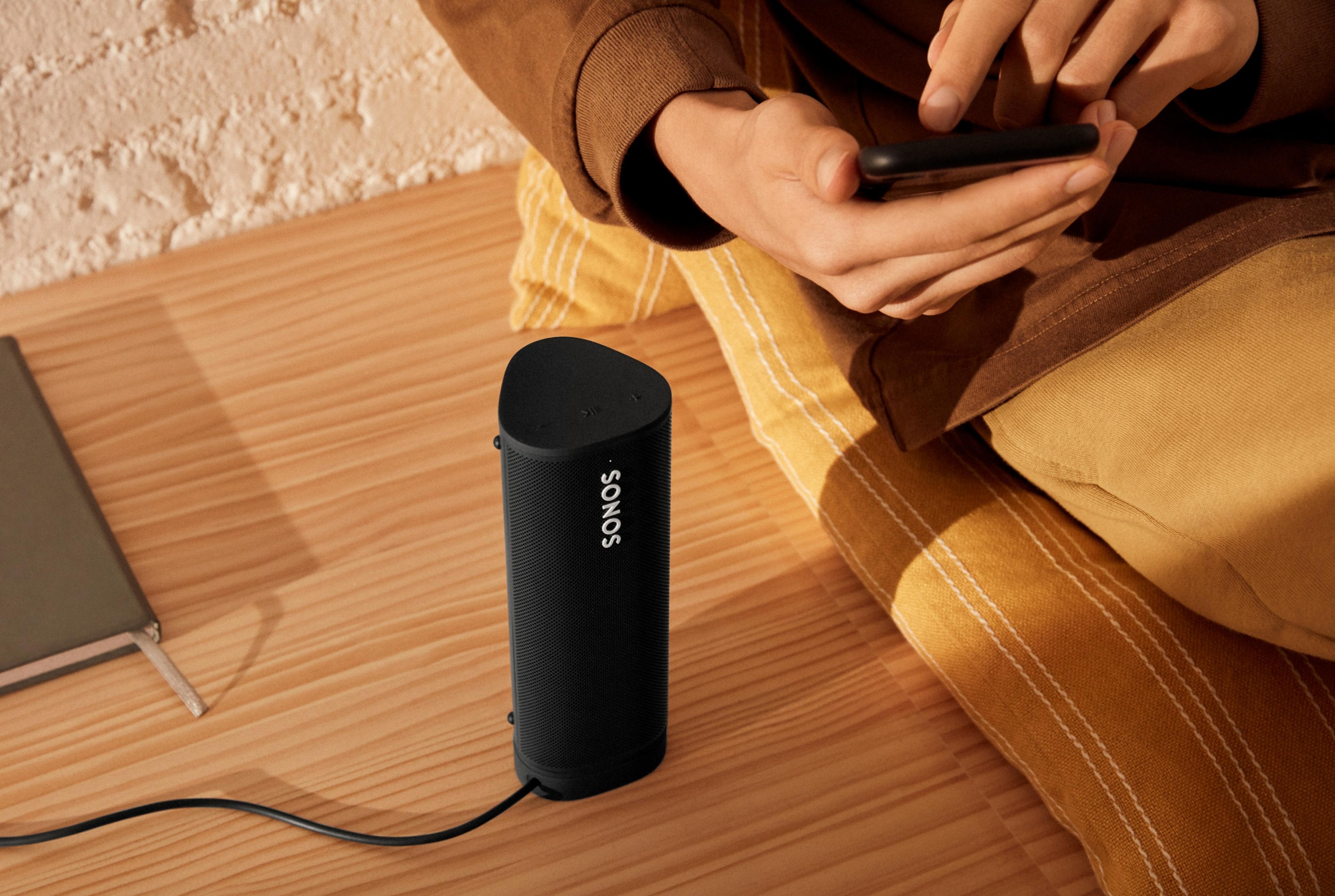 Steuerung des Roam SL in Shadow Black mit der Sonos App